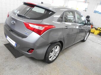Hyundai i30 1,6 CRDi 110 - 6