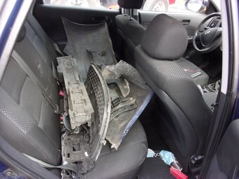 Hyundai i30 1,6 CRDi - 6