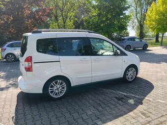 TOURNEO COURIER/ 1.0 Benzyna / 5 osobowy / BEZWYPADEK - 6