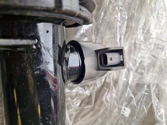 37 10 6 869 036 Poduszka pneumatyczna przednia prawa VDC - 6