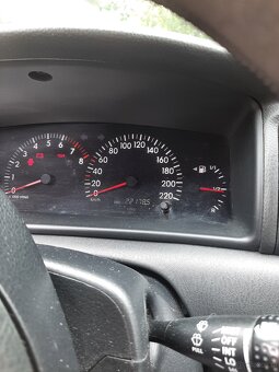 Sprzedam Toyota Corolla e12 2006r - 6