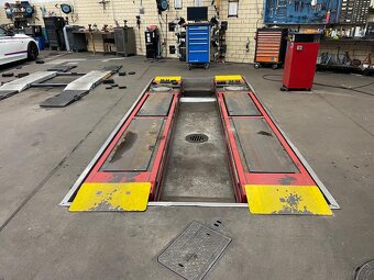 Sprzedam podnośnik HOFMANN MULTILIFT 4000 nożycowy pełno spr - 6