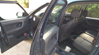 skoda roomster 1.6 tdi 2012r lift - 6