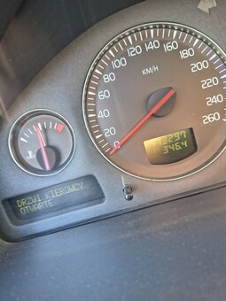 Volvo v70 2,4d5 - 6