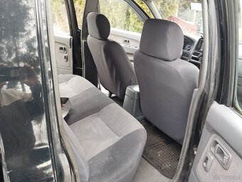 Samochód Nissan Navara - 6