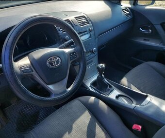 Toyota Avensis - 6