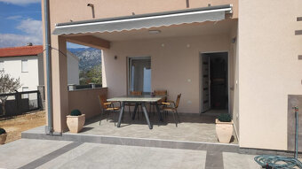 Chorwacja-Dwuapartamentowy umeblowany dom z basenem - 6