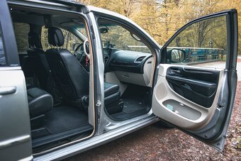 Chrysler Town & Country 3.6 Touring  Benzyna+LPG - 6