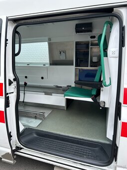 VW T5 2.0 TDI Ambulans / Karetka - DSG - 6
