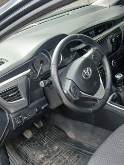 Toyota Corolla - 6