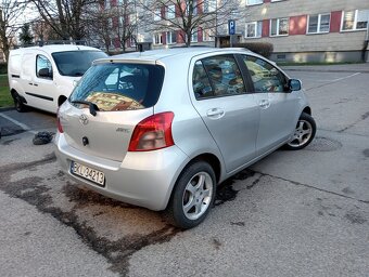 Toyota Yaris II - 6