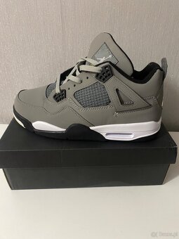 Jordan 4 - 6