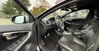 Volvo v40 w wersji Desing - 6
