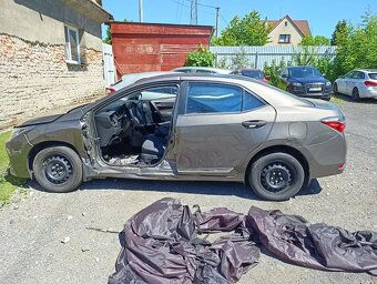 Toyota Corolla 1.6i 97kw, r.2019, klimatyzacja, 1. wlascicie - 6