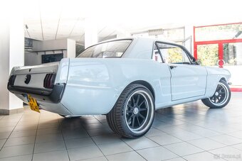 Ford mustang V8 1965 odrestaurowany od podstaw - 6