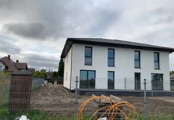 Nowoczesny dom w zabudowie bliźniaczej – osiedle Chmielnik - 6