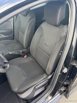Sprzedam ładne renulat clio.Uzytkowany przez kobiete - 6