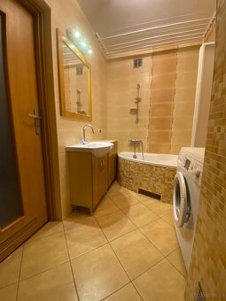 Do wynajęcia pokój w mieszkaniu 3 pokojowym ul.Pszona 41, Śr - 6