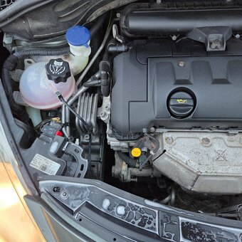 Peugeot 207 1.4 benzyna - 6