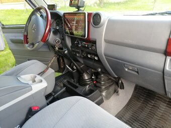 Toyota Land Cruiser - 6