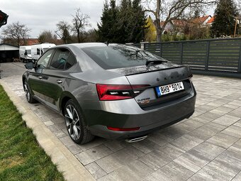 Škoda Superb 2023 Sport Line DSG 4x4 - 6