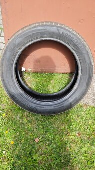 Opony zimowe Goodyear UltraGrip - 6