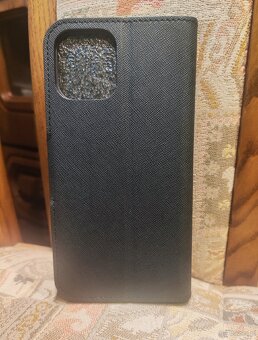 Etui/portfel marki Caseology dla iPhone'a 6,7" 2020r. - 6