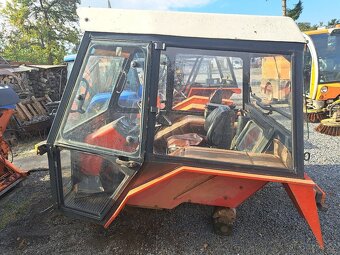Kabina zetor 5211-7745.  Typ  BK 6011. - 6