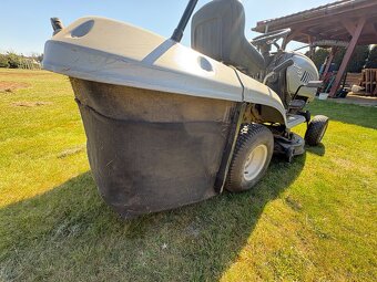 Kosiarka traktorek MTD11,6 KW z koszem-uszkodzony pas jezdny - 6