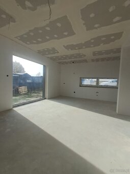 Nowoczesny dom w zabudowie bliźniaczej – 91 m², Chełmce - 6