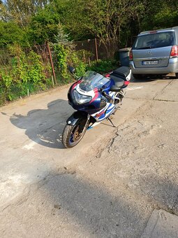 Suzuki GSX-R 750 uszkodzony - 6