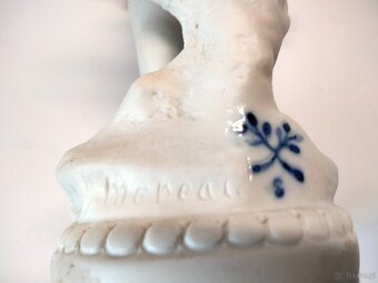Stara sygnowana porcelana figura Putto - 6