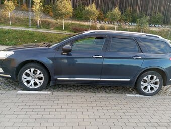 Sprzedam C5 x7 kombi 2.0 HDi 136km 334000 przebiegu - 6