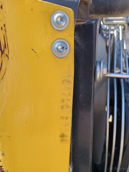 Walec okołkowany Bomag BMP 8500 - 6