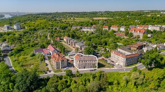 2 pokoje, oddzielna kuchnia + garaż. - 6
