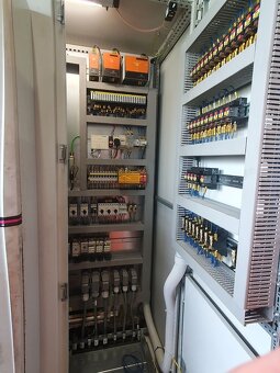 TOS Hulin SKIQ 8 CNC - Tokarka karuzelowa Jednostojakowa - 6