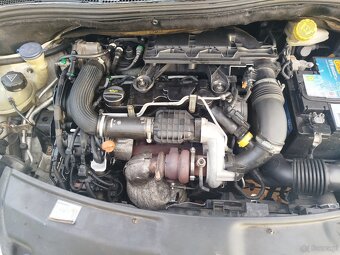 Peugeot 208 - 6