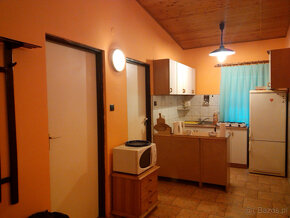 SEZON--2025-Samodzielny dom z ogrodzoną działką nad jeziorem - 6