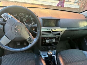 Opel Astra H - 6