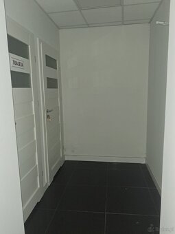 Lokal usługowy 80 m² – parter z witryną, ul. Górnośląska - 6