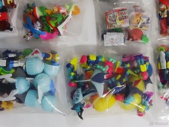 Kolekcja figurek-zabawek z automatów, zestawów promocyjnych - 6