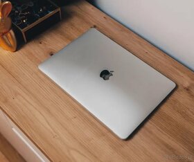 Laptop Apple MacBook Air 13'' 1.1GHz(i3)/8GB/256GB SSD/Iris - 6
