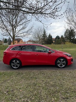 Kia Ceed Combi SW 1.6 CRDI 100Kw GT- LINE - 6