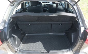 Toyota yaris - 6