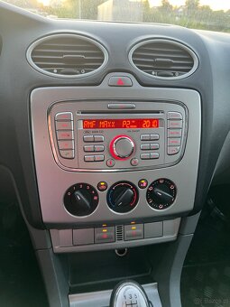 Sprzedam Forda Focus 1,6 Benzyna 175 km przebiegu - 6