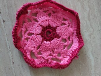 Szydełkowe podstawki pod kubek rozeta - 6