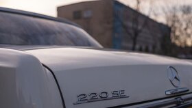 Mercedes-Benz 220 Seb Coupe - 6