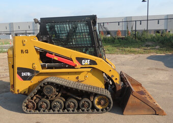 Caterpillar 247B3 - 6