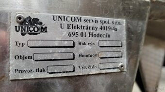 Winiarki ze stali nierdzewnej UNICOM o pojemności 6 200 l - 6