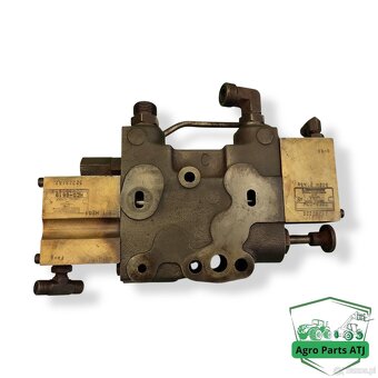Sekcja rozdzielacza 322281A2 VICKERS MCD-6619  Case MX 100 - 6